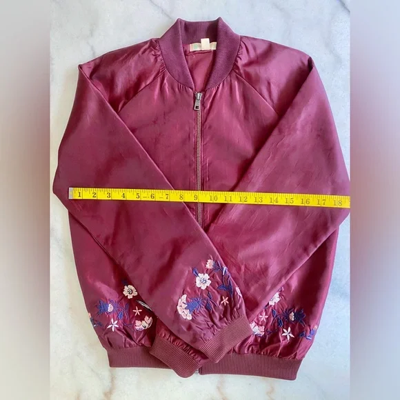Francesca’s Maroon Burgundy Red Love Fire Floral Embroidered Bomber Jacket - Picture 6 of 9